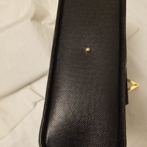 Valentino V Logo Handbag - Picture 8 of 10